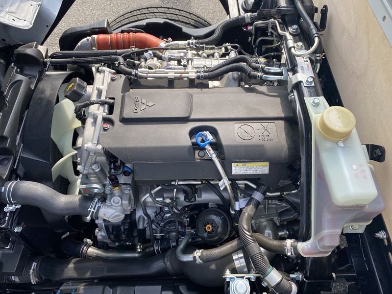 三菱 キャンター 2RG-FBAV0(2WD)の写真11