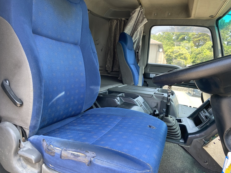 いすゞ ギガ QKG-CXZ77AT(未入力/関係無)の写真16