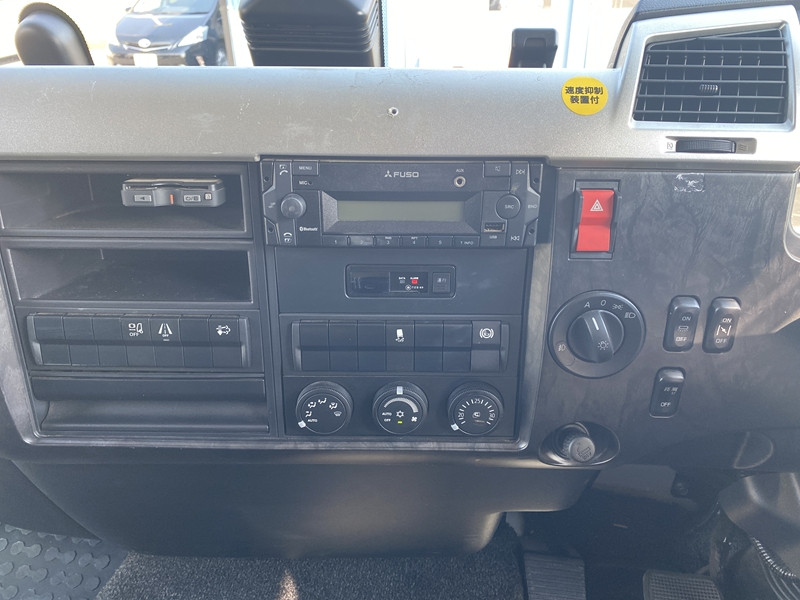 三菱 ファイター 2KG-FK62FY(2WD)の写真14