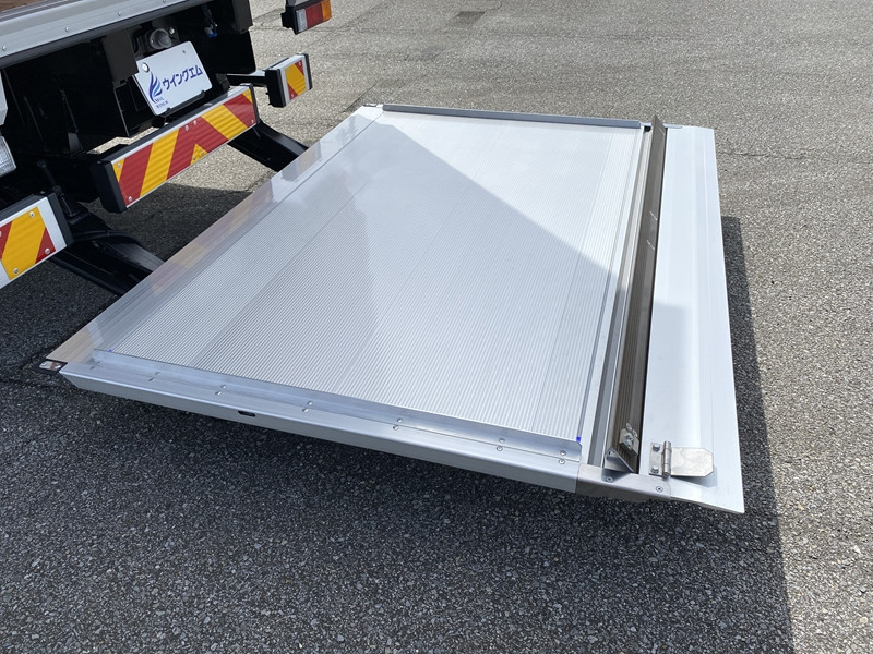 三菱 キャンター 2PG-FEB80(2WD)の写真11