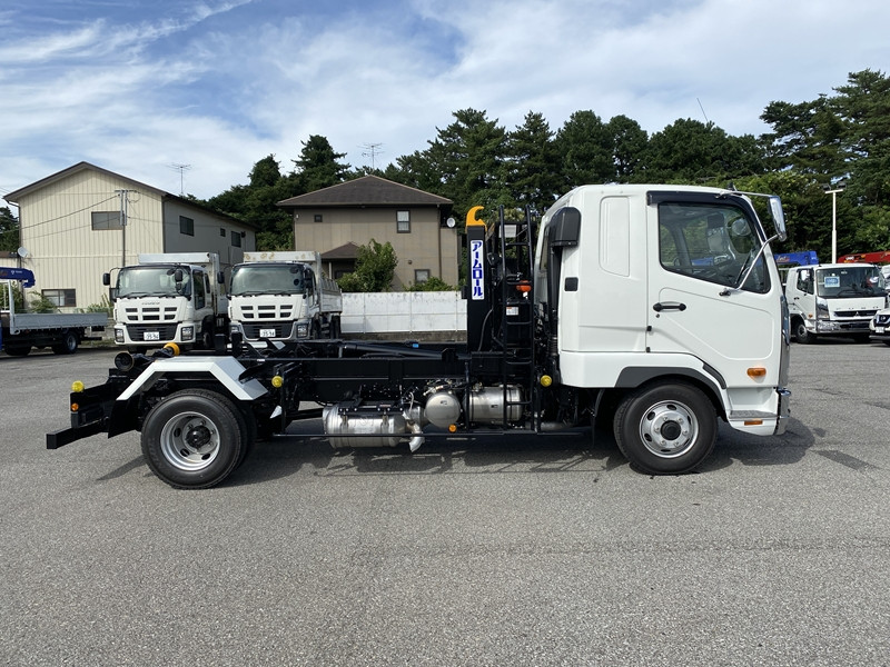 三菱 ファイター 2KG-FK62F(2WD)の写真5