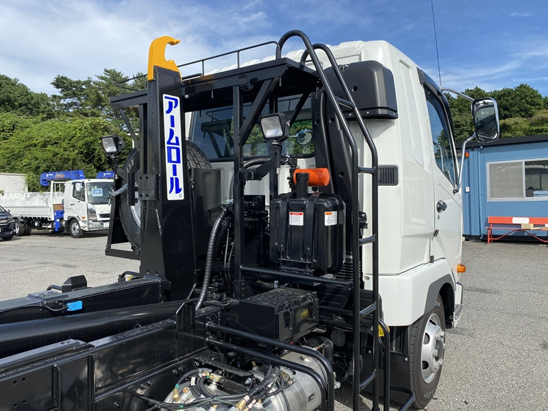 三菱 ファイター 2KG-FK62F(2WD)の写真9