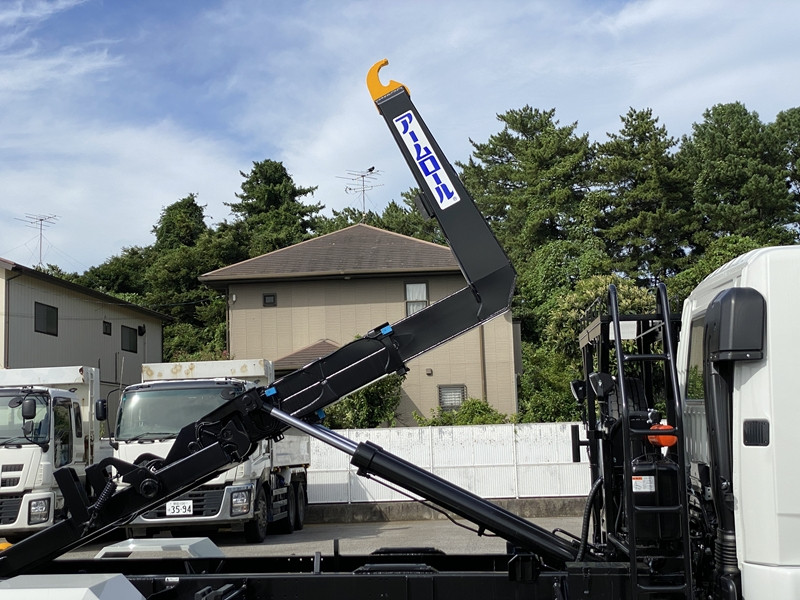 三菱 ファイター 2KG-FK62F(2WD)の写真10