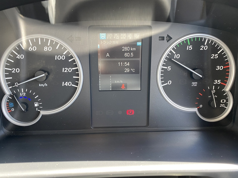 三菱 ファイター 2KG-FK62F(2WD)の写真18