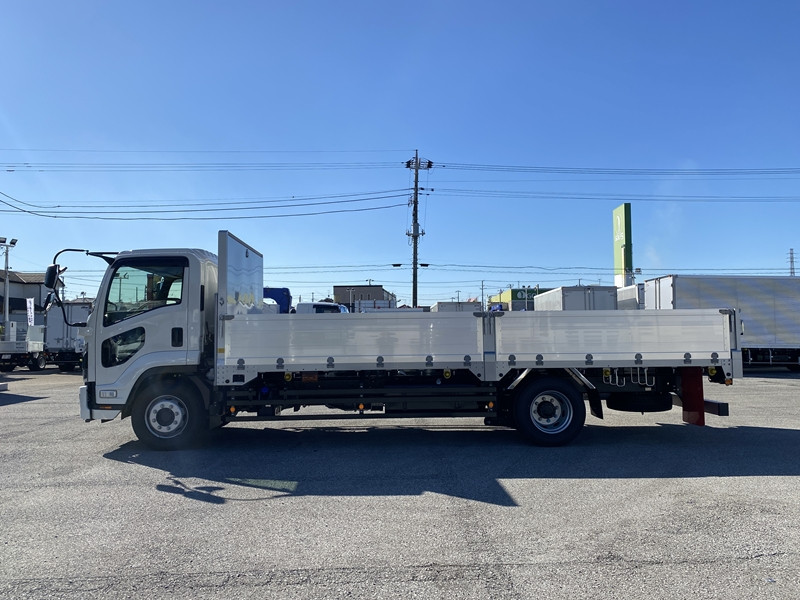 いすゞ フォワード 2RG-FTR90V4(2WD)の写真4
