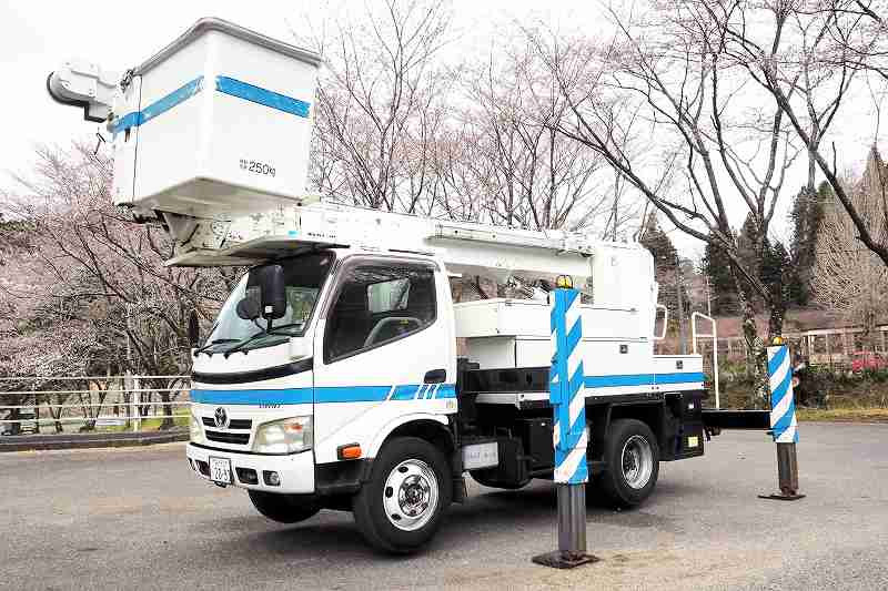トヨタ ダイナ BDG-XZU354H(2WD)