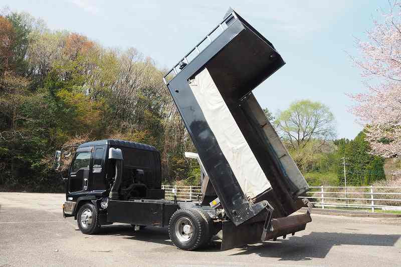 いすゞ フォワード ADG-FRR90D3(2WD)の写真10