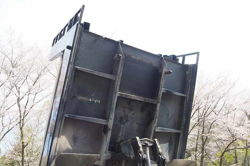 いすゞ フォワード ADG-FRR90D3(2WD)の写真16