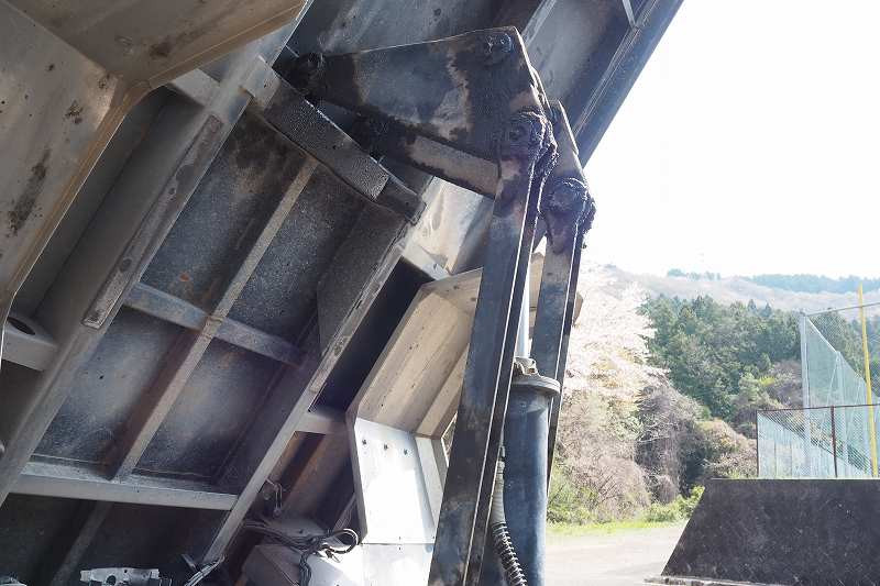 いすゞ フォワード ADG-FRR90D3(2WD)の写真20