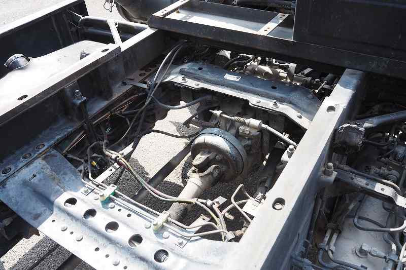 いすゞ フォワード ADG-FRR90D3(2WD)の写真23