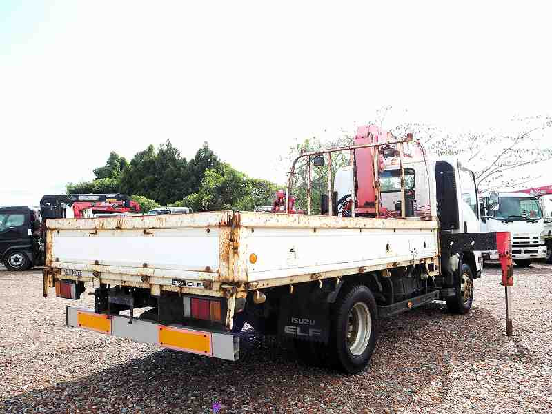 いすゞ エルフ BDG-NPS85AR(4WD)の写真5