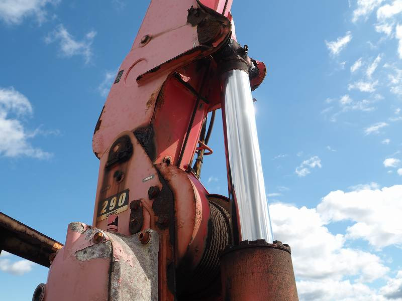 いすゞ エルフ BDG-NPS85AR(4WD)の写真12