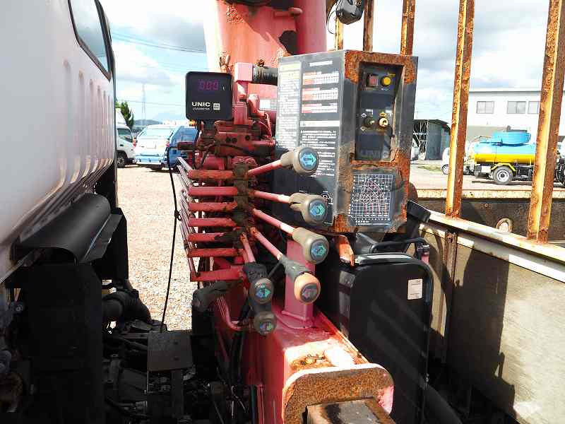 いすゞ エルフ BDG-NPS85AR(4WD)の写真14