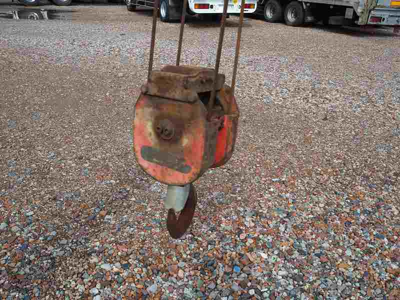 いすゞ エルフ BDG-NPS85AR(4WD)の写真20