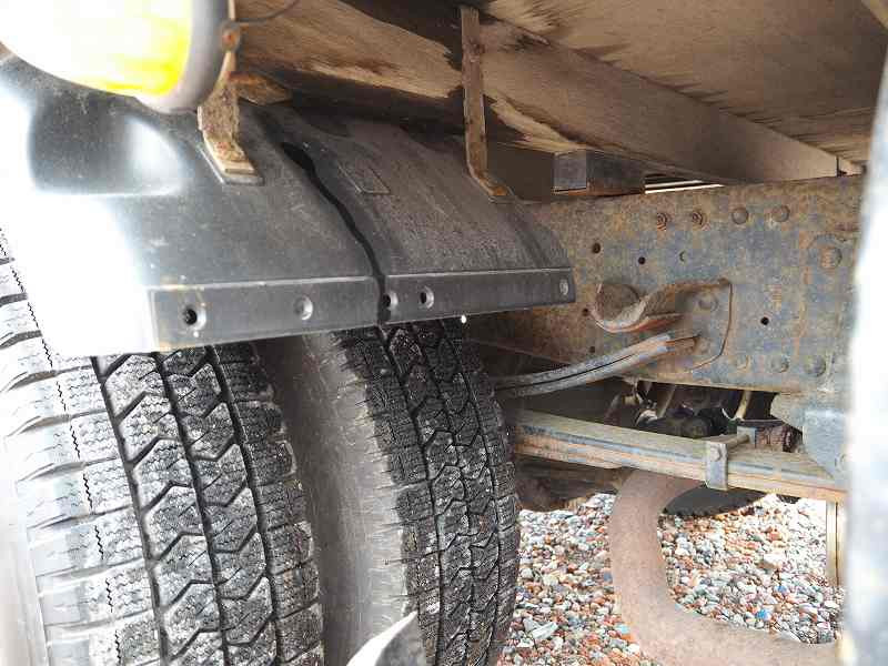 いすゞ エルフ BDG-NPS85AR(4WD)の写真29