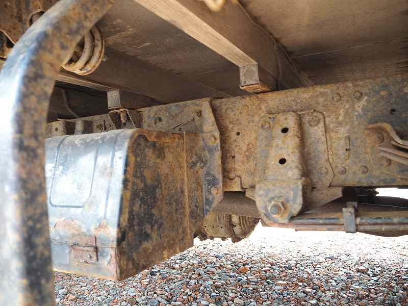 いすゞ エルフ BDG-NPS85AR(4WD)の写真35