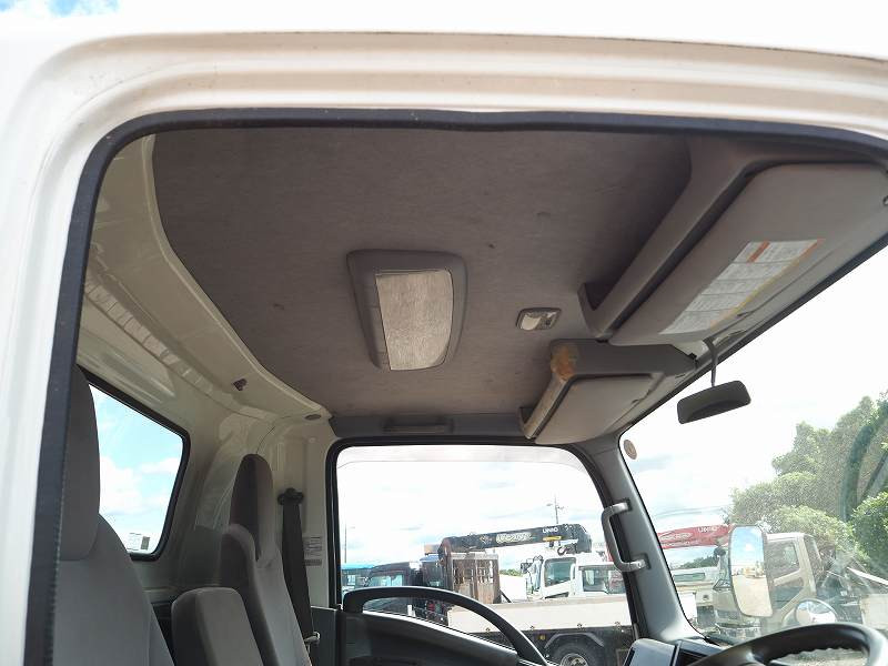 いすゞ エルフ BDG-NPS85AR(4WD)の写真44