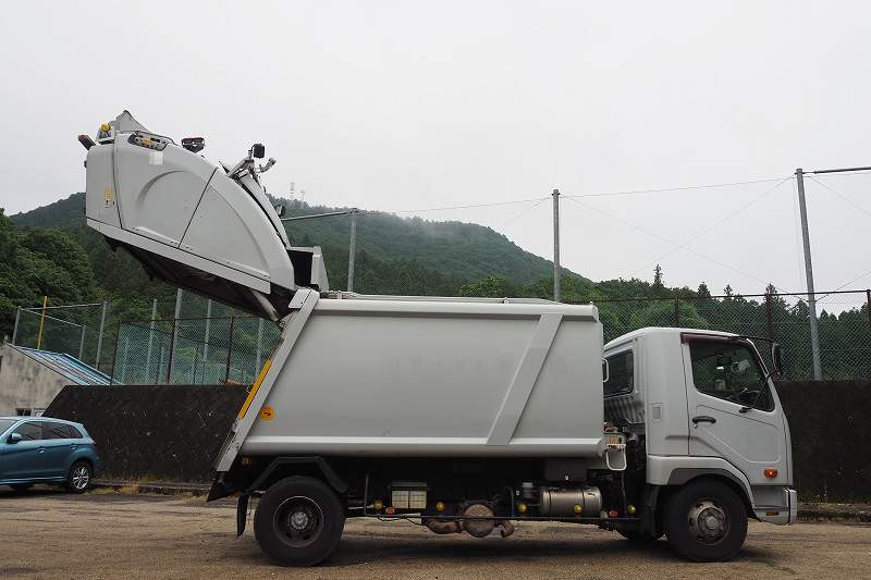 三菱 ファイター TKG-FK71F(2WD)の写真14