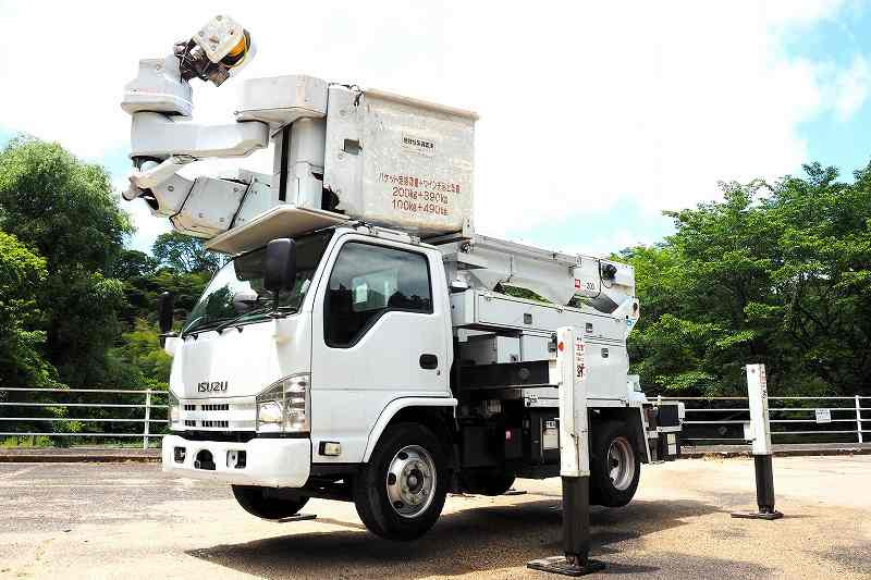 いすゞ エルフ SKG-NKR85YN(2WD)