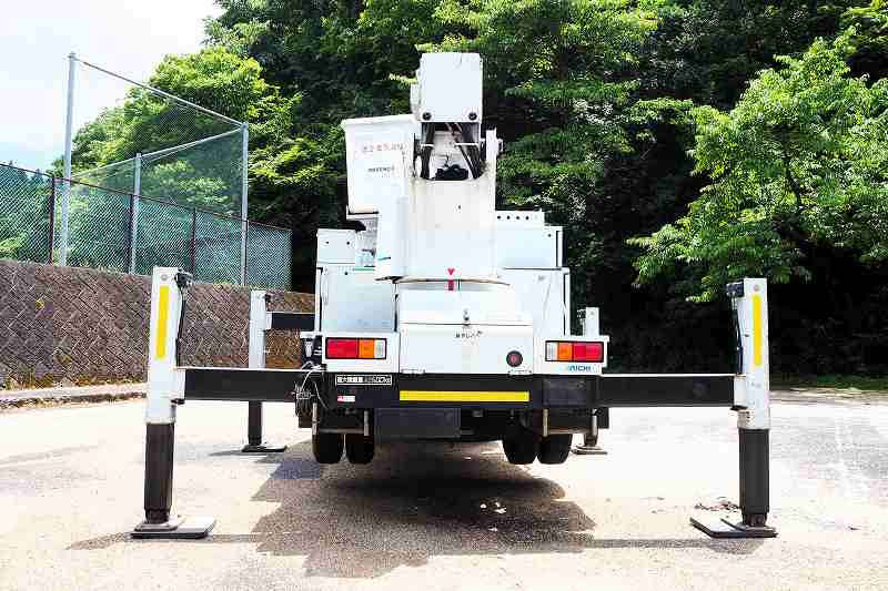 いすゞ エルフ SKG-NKR85YN(2WD)の写真4