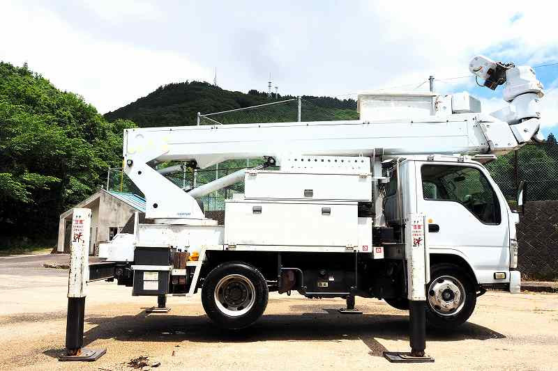 いすゞ エルフ SKG-NKR85YN(2WD)の写真6