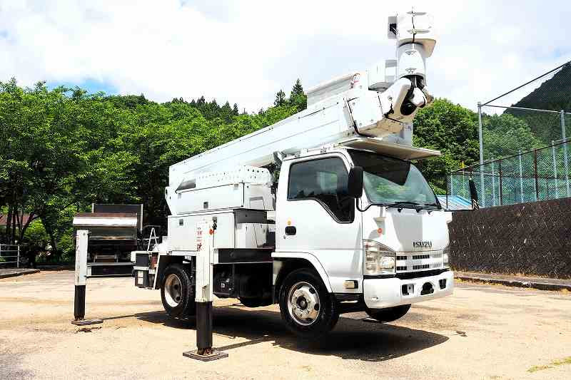 いすゞ エルフ SKG-NKR85YN(2WD)の写真7