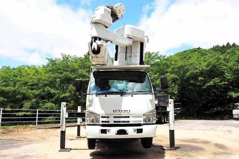 いすゞ エルフ SKG-NKR85YN(2WD)の写真8