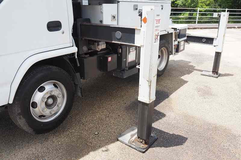 いすゞ エルフ SKG-NKR85YN(2WD)の写真11