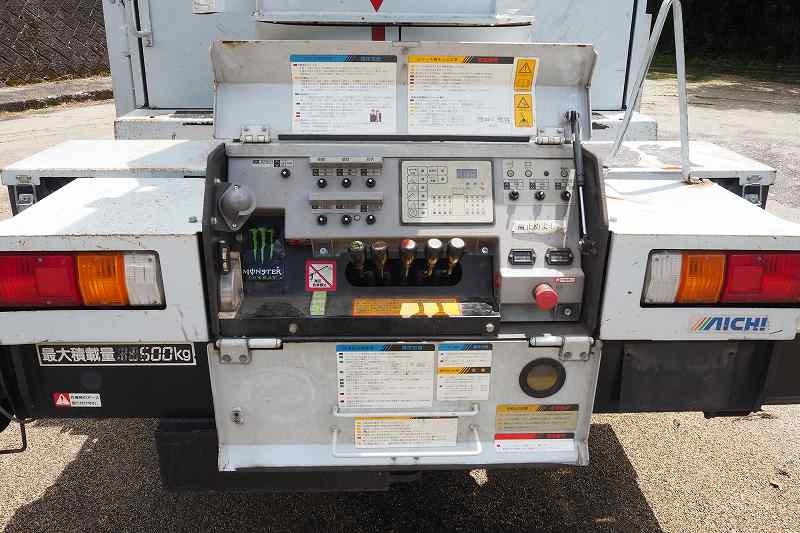 いすゞ エルフ SKG-NKR85YN(2WD)の写真16