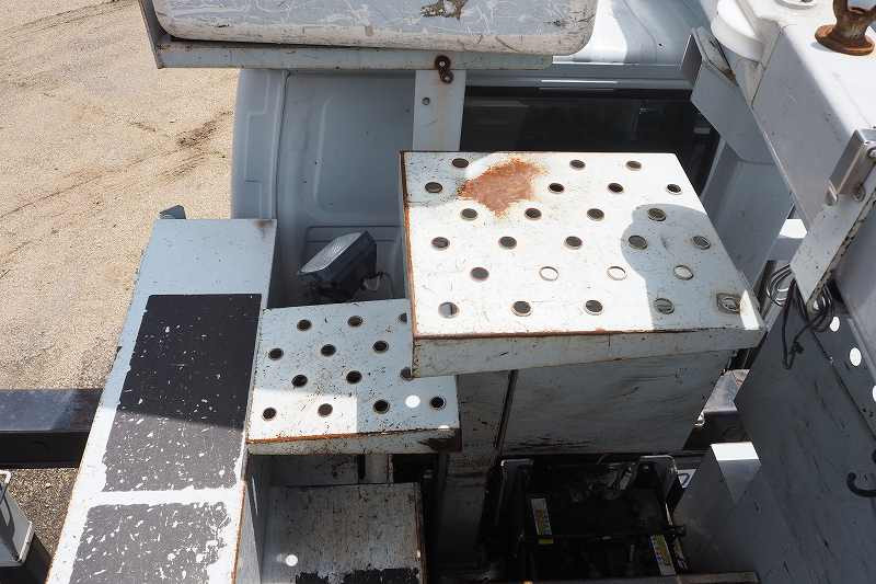 いすゞ エルフ SKG-NKR85YN(2WD)の写真23