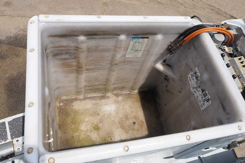 いすゞ エルフ SKG-NKR85YN(2WD)の写真26