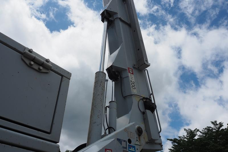 いすゞ エルフ SKG-NKR85YN(2WD)の写真33