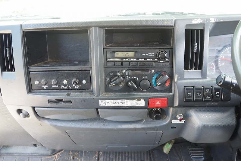 いすゞ エルフ SKG-NKR85YN(2WD)の写真50