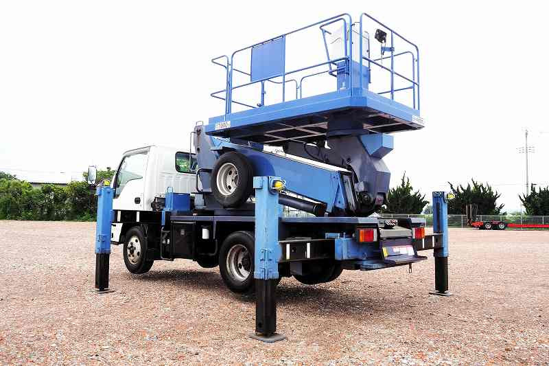 いすゞ エルフ TKG-NKR85AN(2WD)の写真3