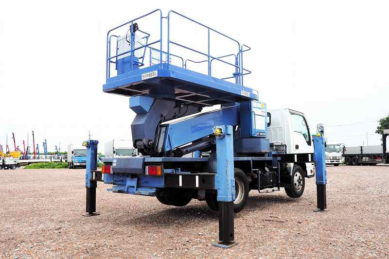 いすゞ エルフ TKG-NKR85AN(2WD)の写真5