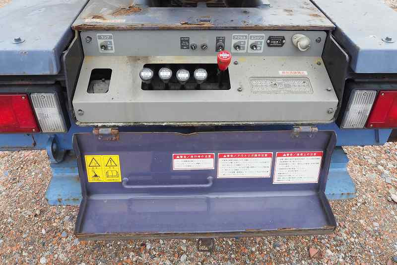 いすゞ エルフ TKG-NKR85AN(2WD)の写真14