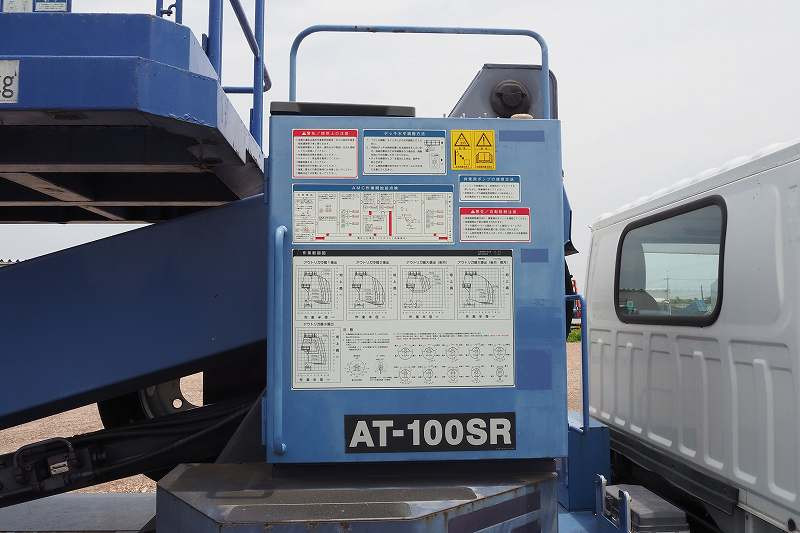 いすゞ エルフ TKG-NKR85AN(2WD)の写真17