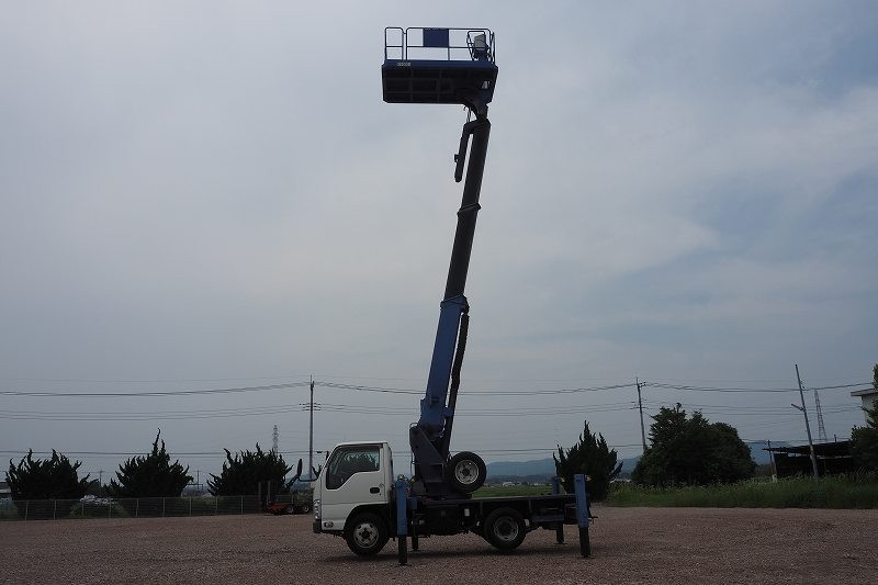 いすゞ エルフ TKG-NKR85AN(2WD)の写真21