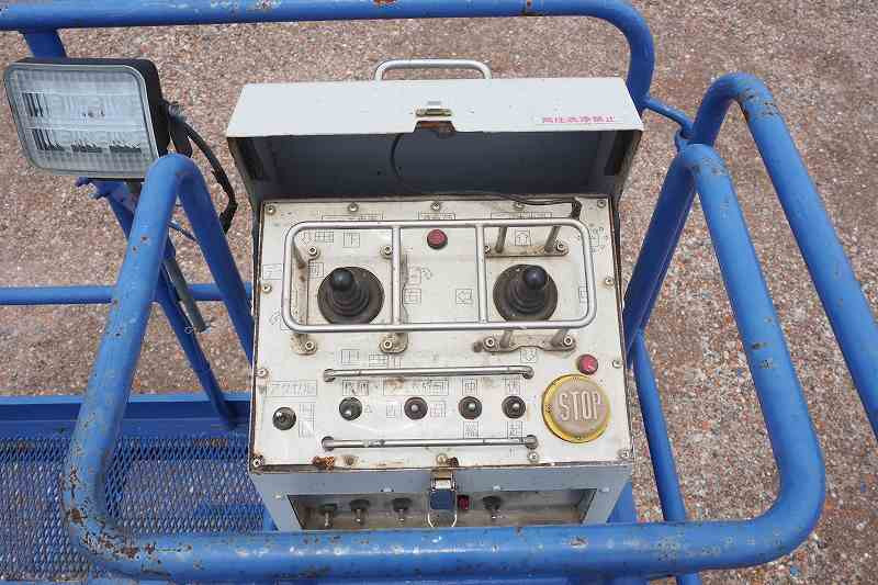 いすゞ エルフ TKG-NKR85AN(2WD)の写真27