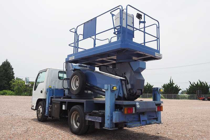 いすゞ エルフ TKG-NKR85AN(2WD)の写真32