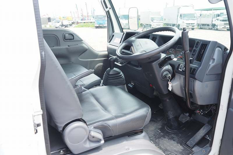 いすゞ エルフ TKG-NKR85AN(2WD)の写真47