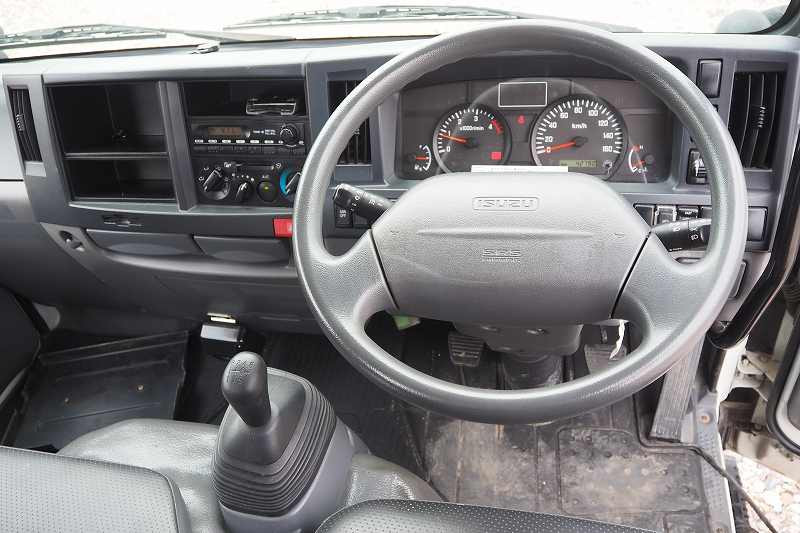 いすゞ エルフ TKG-NKR85AN(2WD)の写真50