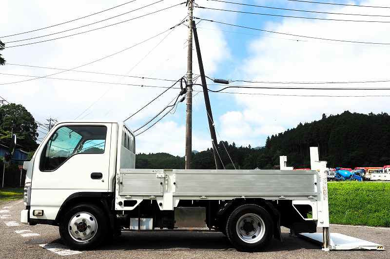 いすゞ エルフ TPG-NKS85AN(4WD)の写真2