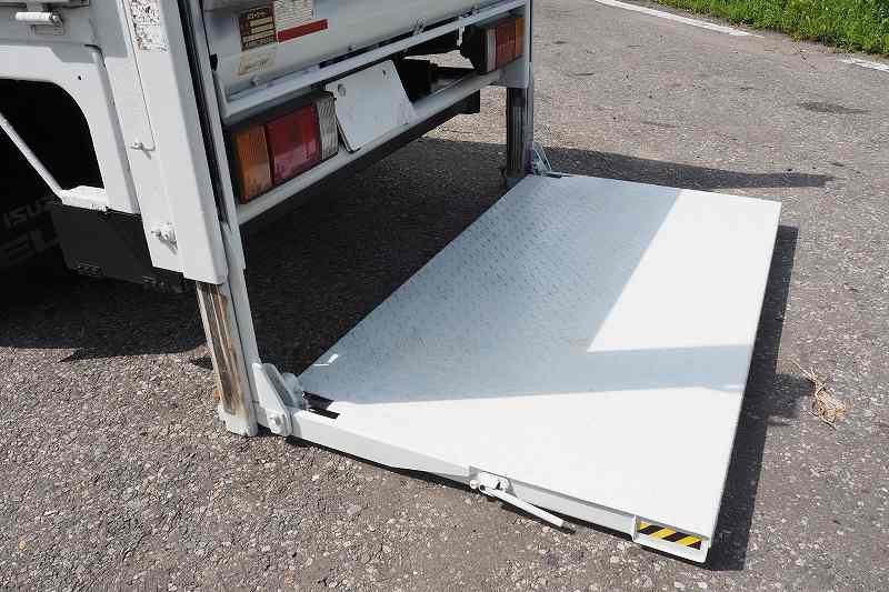 いすゞ エルフ TPG-NKS85AN(4WD)の写真9