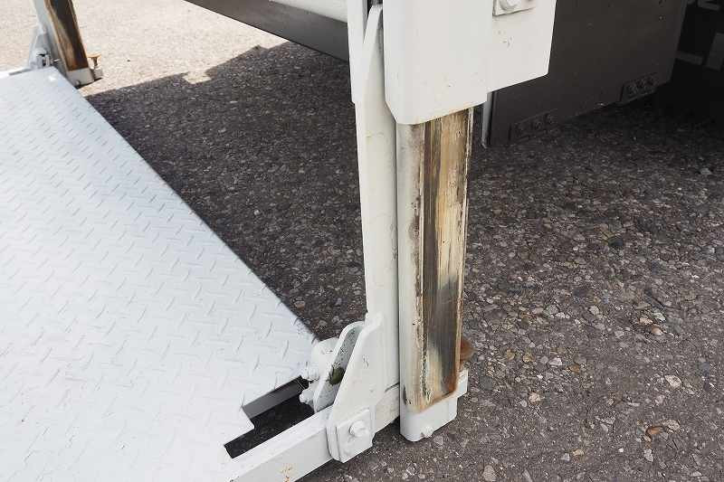 いすゞ エルフ TPG-NKS85AN(4WD)の写真12