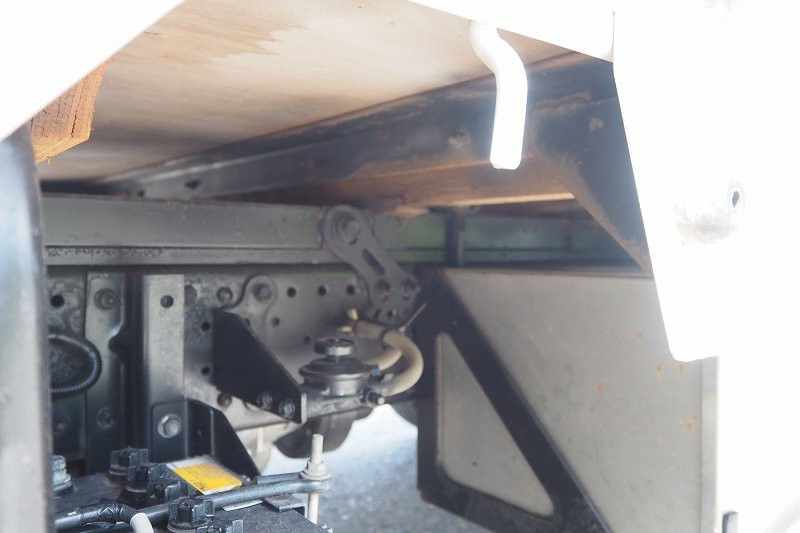 いすゞ エルフ TPG-NKS85AN(4WD)の写真35