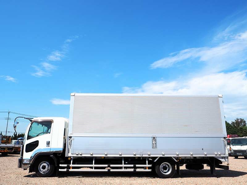 いすゞ フォワード TKG-FRR90T2(2WD)の写真2