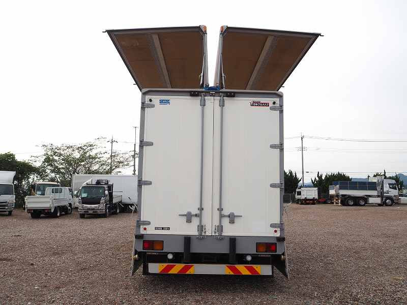 いすゞ フォワード TKG-FRR90T2(2WD)の写真12