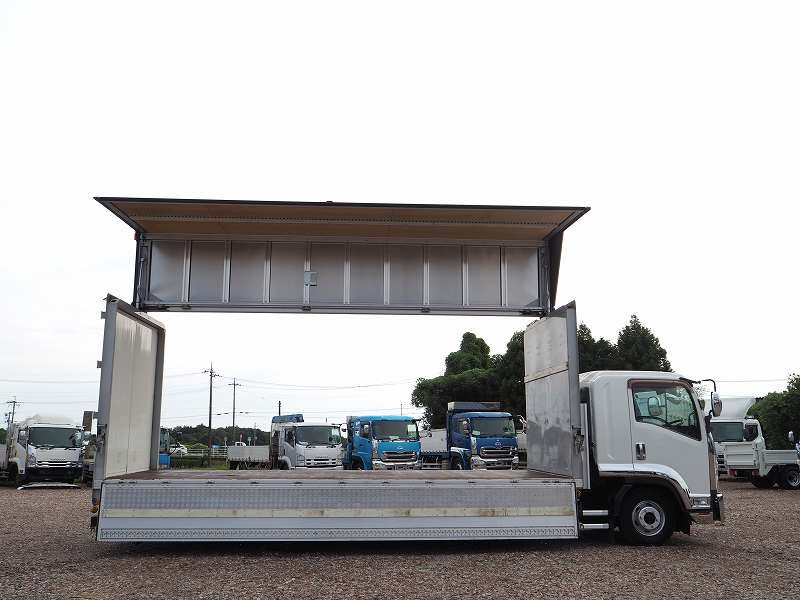 いすゞ フォワード TKG-FRR90T2(2WD)の写真14