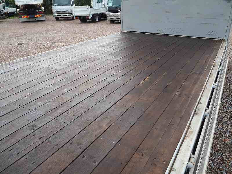 いすゞ フォワード TKG-FRR90T2(2WD)の写真18